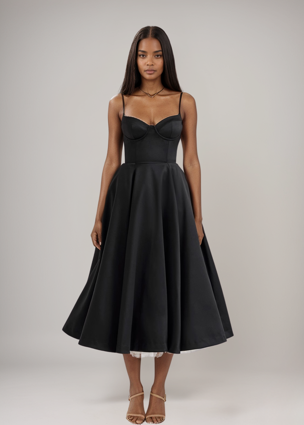 Julia™ | Satiniertes Bustier-Midikleid