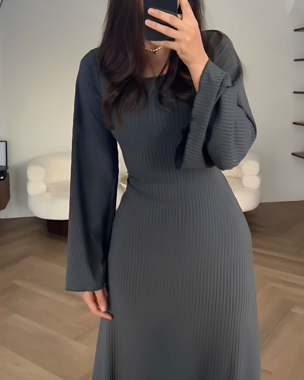 Nora™ | Geripptes Strick-Maxikleid mit Ärmeln