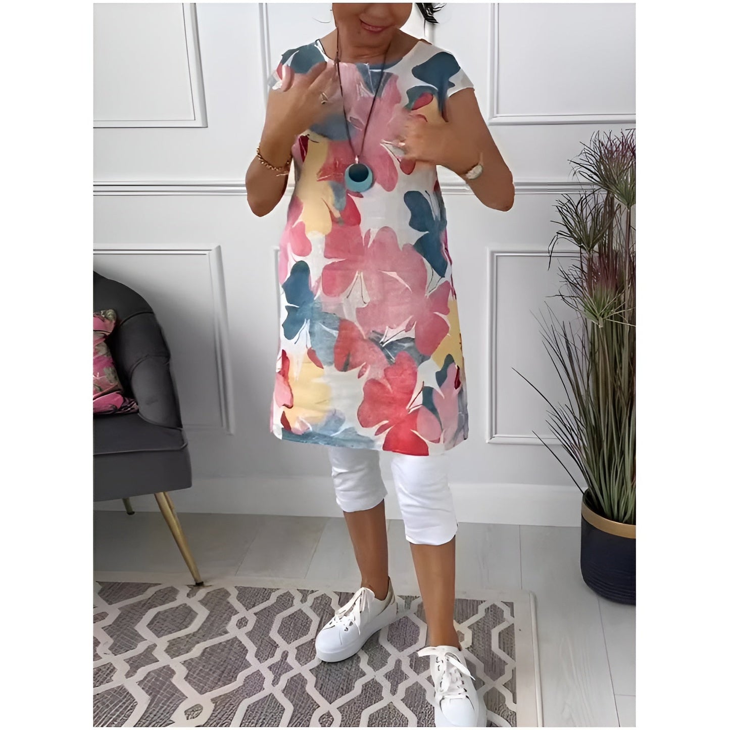Mailin™ | Lockeres Tunika-Kleid mit floraler Note