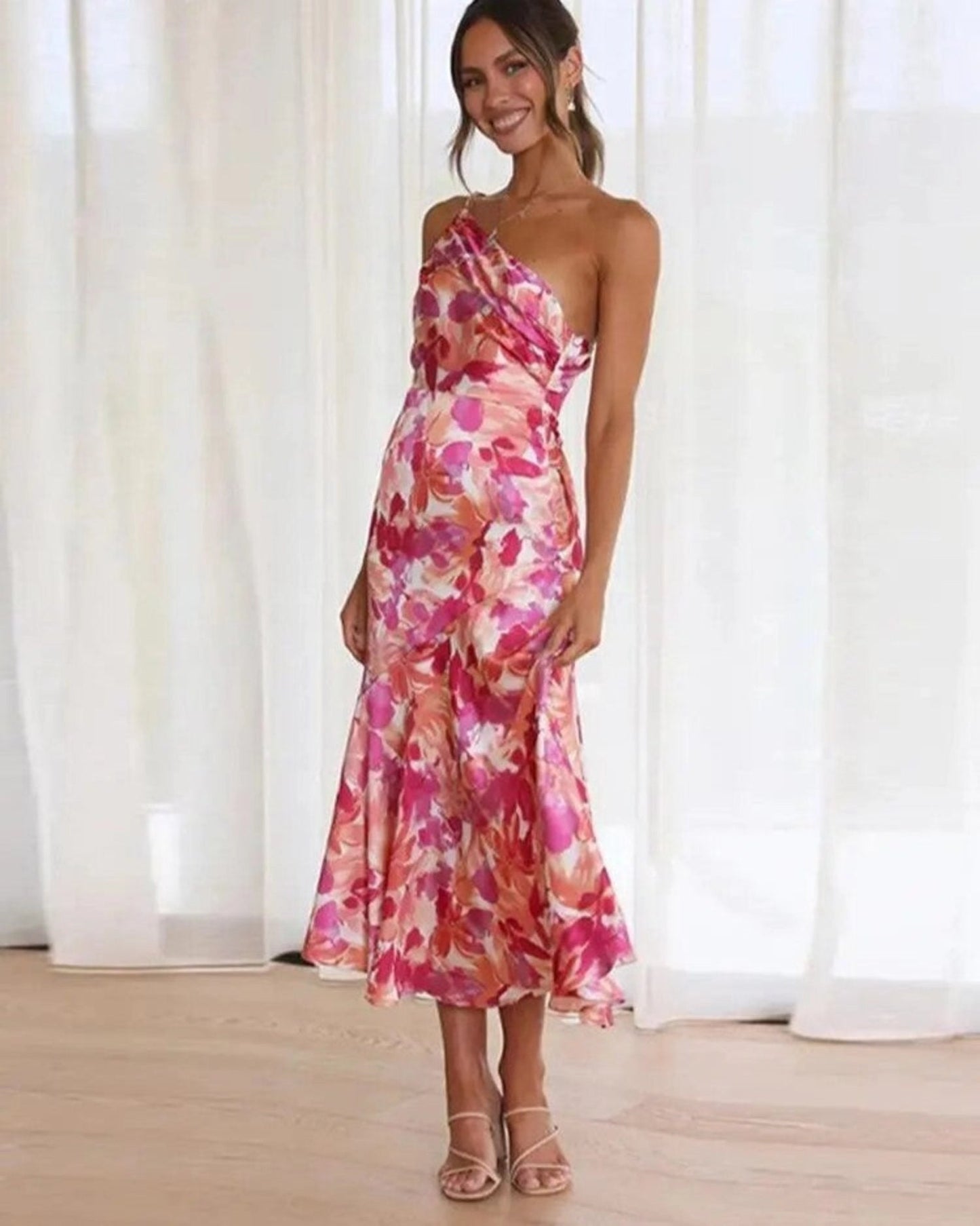 Viktoria™ | Asymmetrisches Maxikleid mit floralem Muster