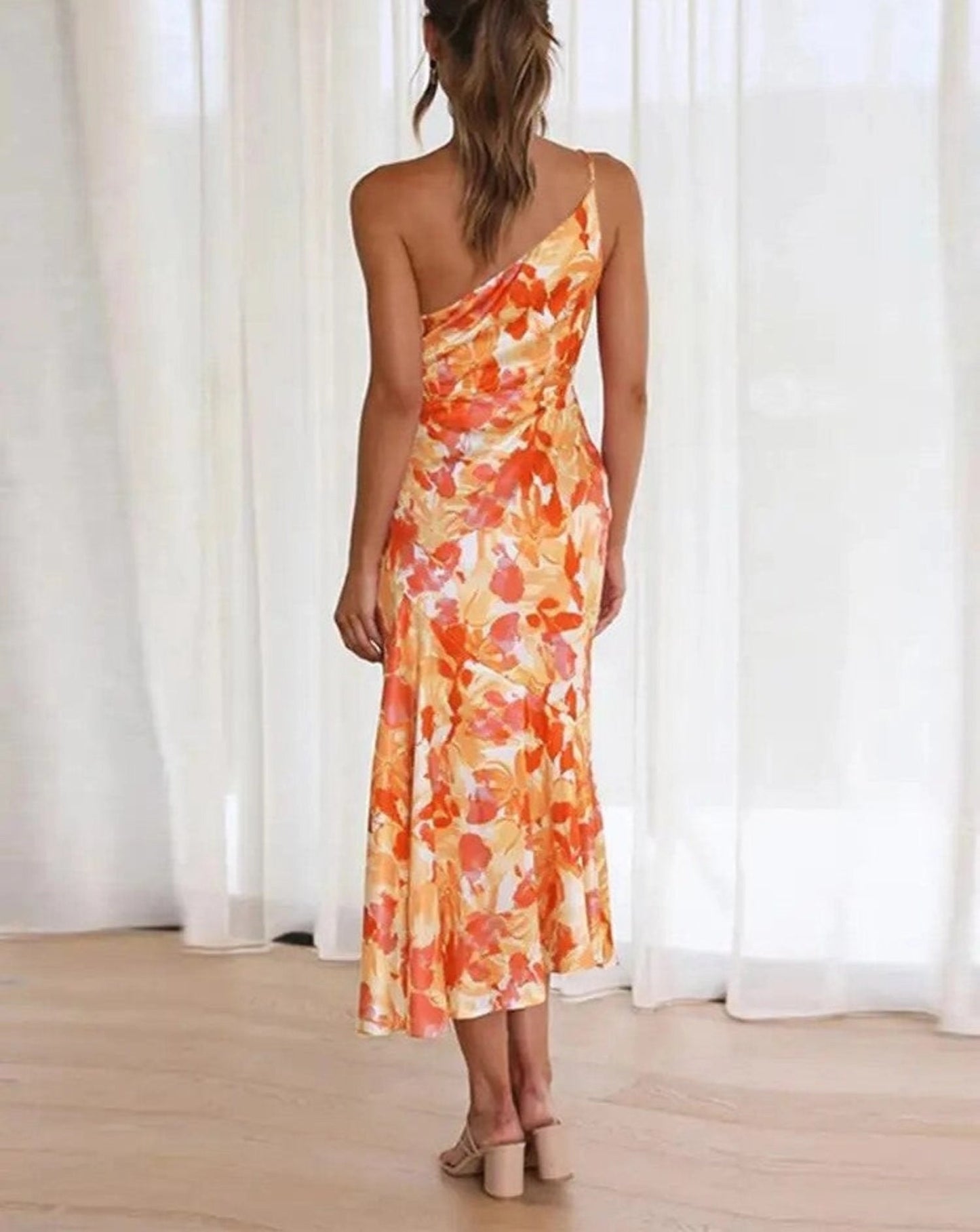 Viktoria™ | Asymmetrisches Maxikleid mit floralem Muster