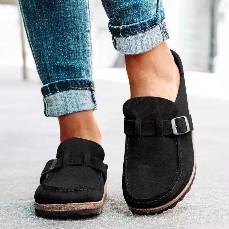Ellenor™ | Wildleder-Mules mit Schnalle