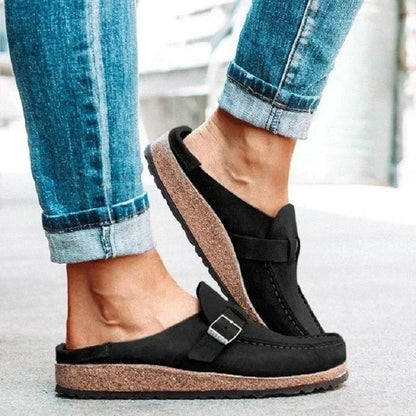 Ellenor™ | Wildleder-Mules mit Schnalle
