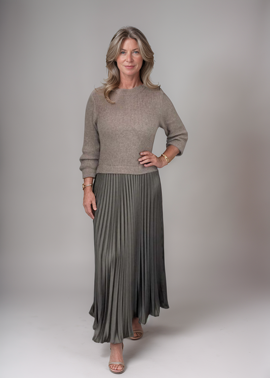 AMBRE™ | Set aus schickem Pullover und Faltenrock