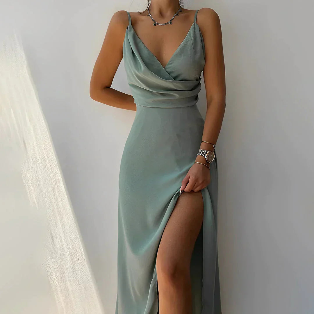 Valentina™ | Satinkleid mit Wasserfallausschnitt und Schlitz