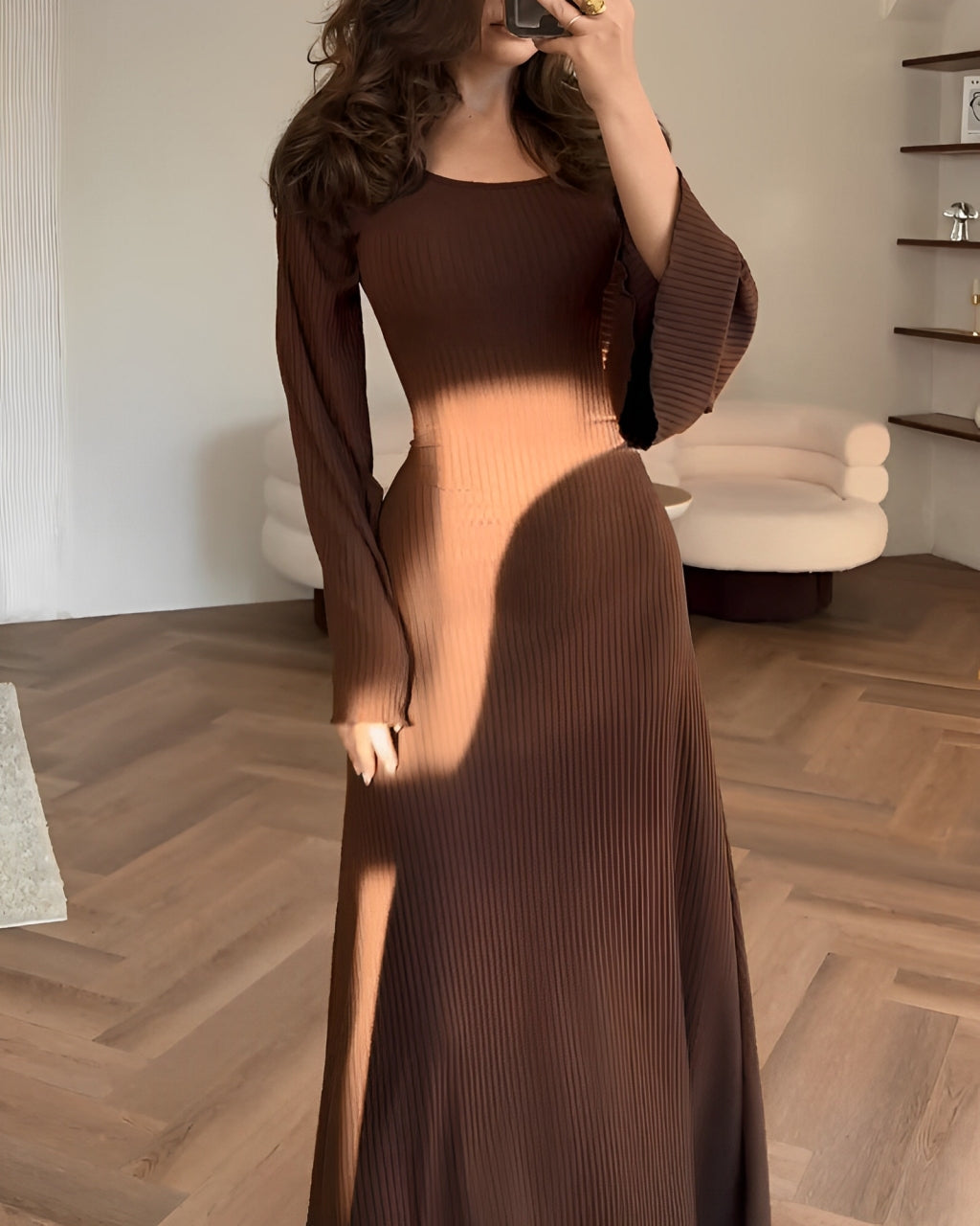 Nora™ | Geripptes Strick-Maxikleid mit Ärmeln