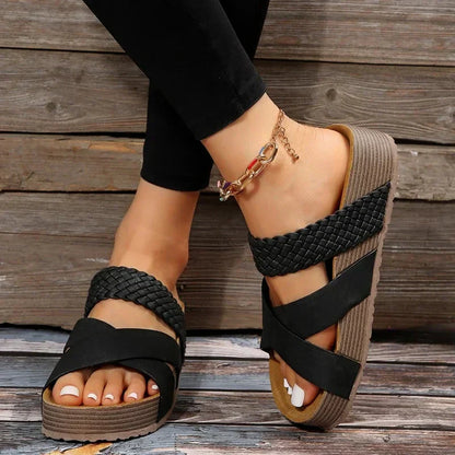 Naya™ | Geflochtene Sandalen mit Kreuzriemen